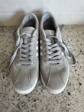 Women’s Adidas Neo Gray Suede White Size 9 with Comfort Footbed